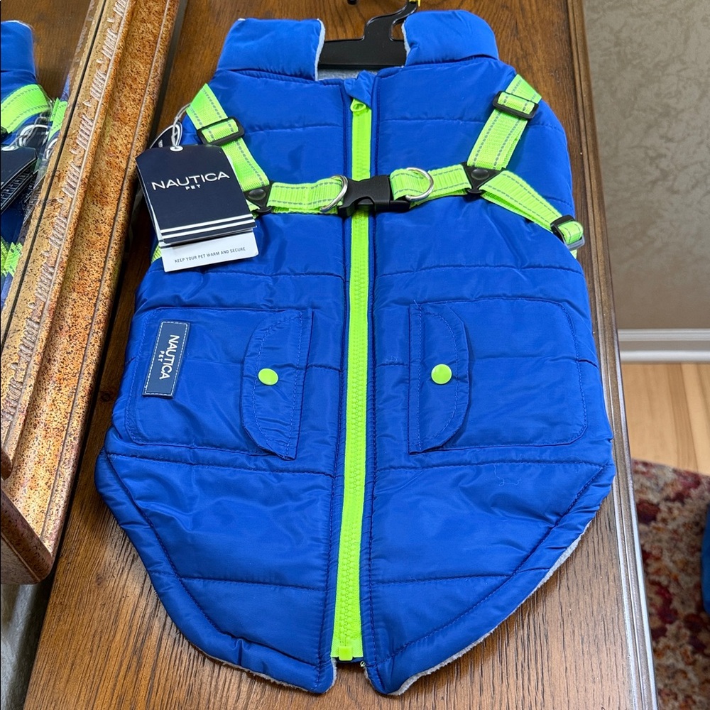 Nautica Vibrant Blue and Neon Green dog harness jacket. Sz L. Zip. Fleece inside